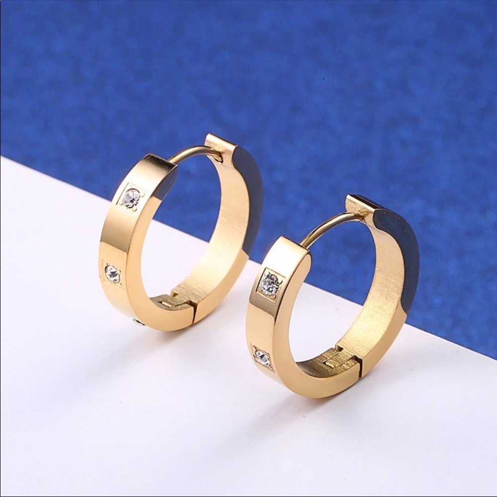 Gold huggie earrings